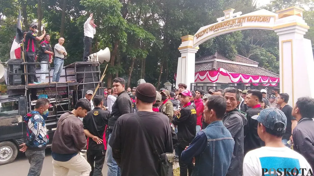 Kelompok Masyarakat Kepung Kantor Wali Kota Cimahi, Protes Hibah Gedung BNNK
